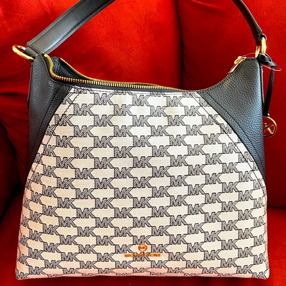 Handbags - NWT Michael Kors black and silver tote bag brand new smoke FREE HOME 🚭